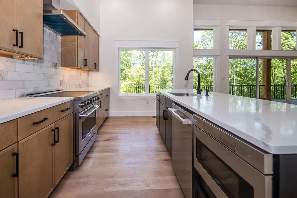 140 Echo View Drive Plymouth VT 05056