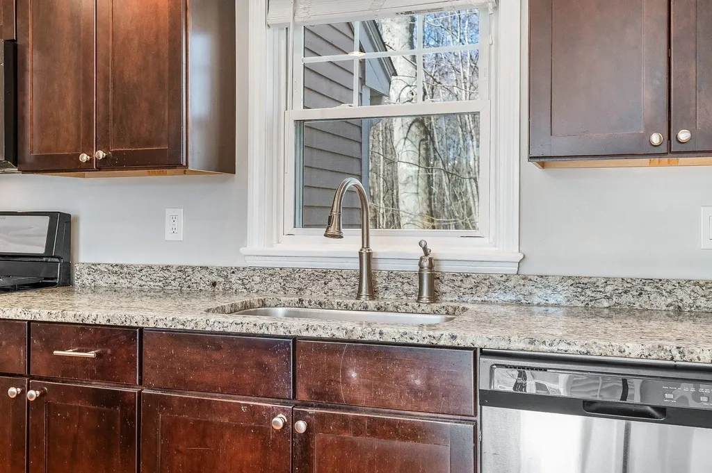 26 Pheasant Run Lane Stratham NH 03885