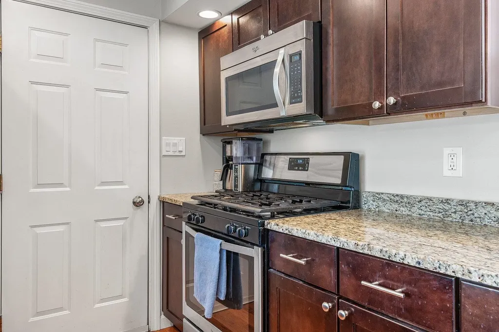 26 Pheasant Run Lane Stratham NH 03885