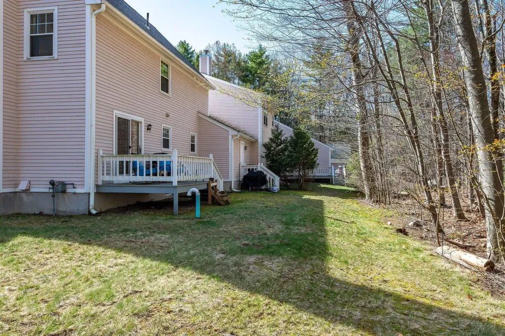 26 Pheasant Run Lane Stratham NH 03885