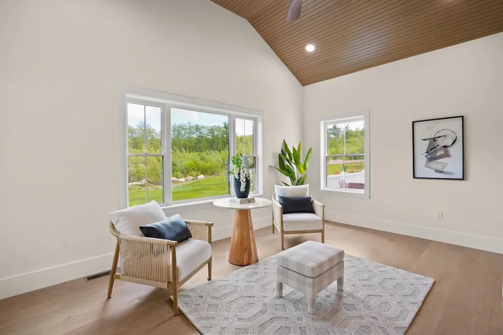 32 Colby Farm Road Chester NH 03036