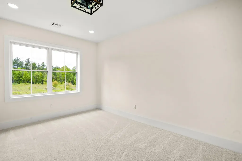 32 Colby Farm Road Chester NH 03036