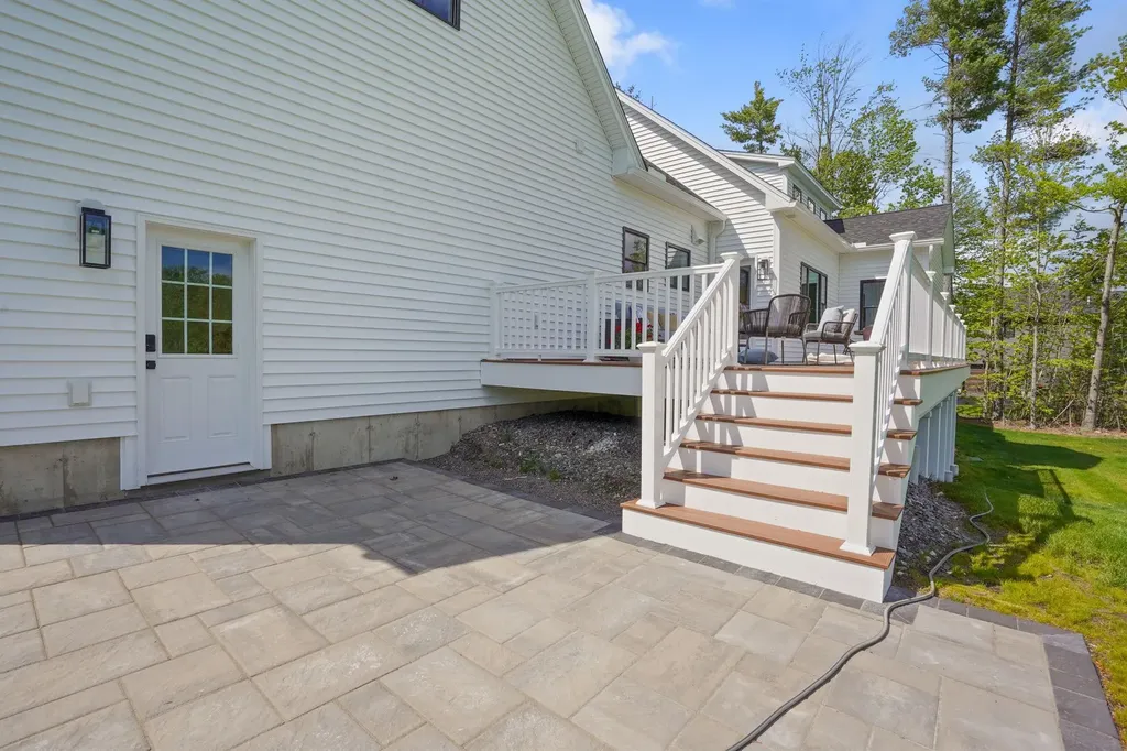 32 Colby Farm Road Chester NH 03036