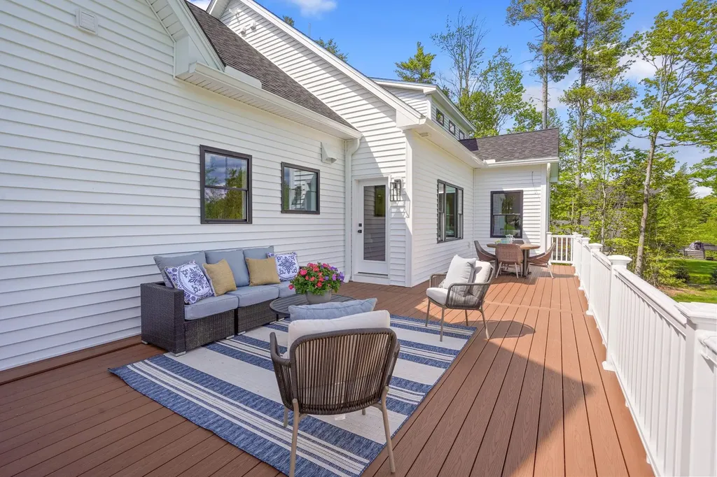 32 Colby Farm Road Chester NH 03036