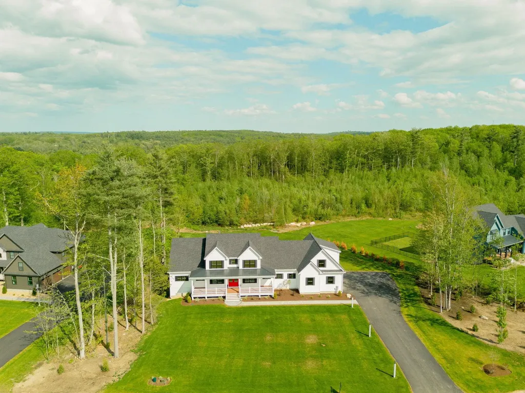 32 Colby Farm Road Chester NH 03036