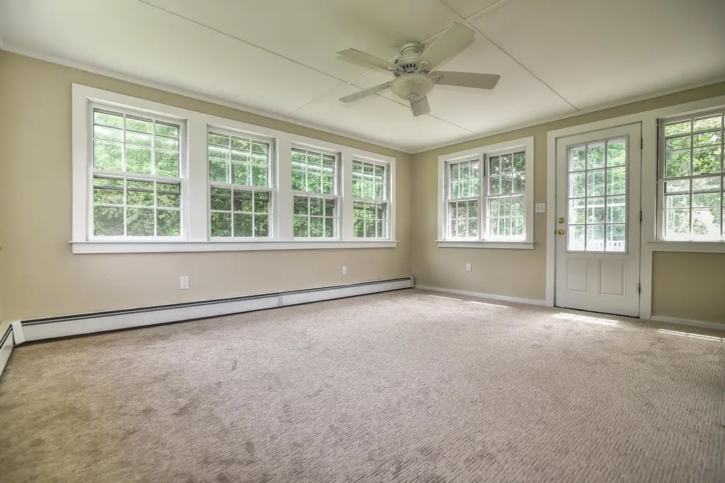 14 Centerville Drive Salem NH 03079