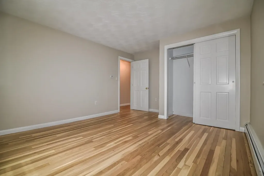 14 Centerville Drive Salem NH 03079