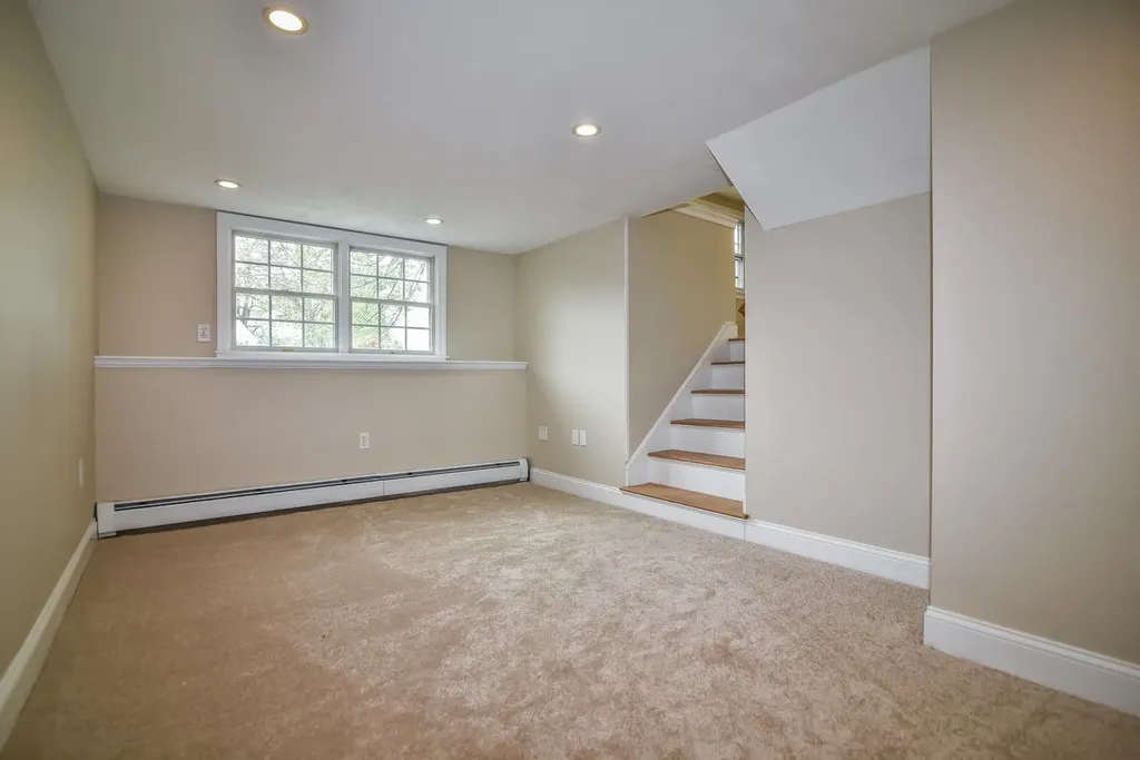 14 Centerville Drive Salem NH 03079