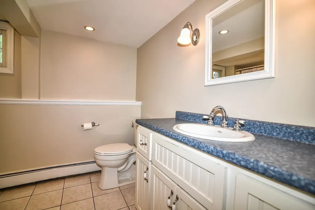 14 Centerville Drive Salem NH 03079