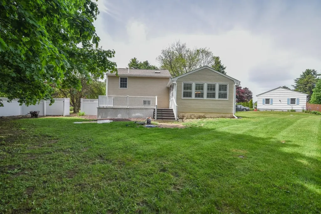 14 Centerville Drive Salem NH 03079