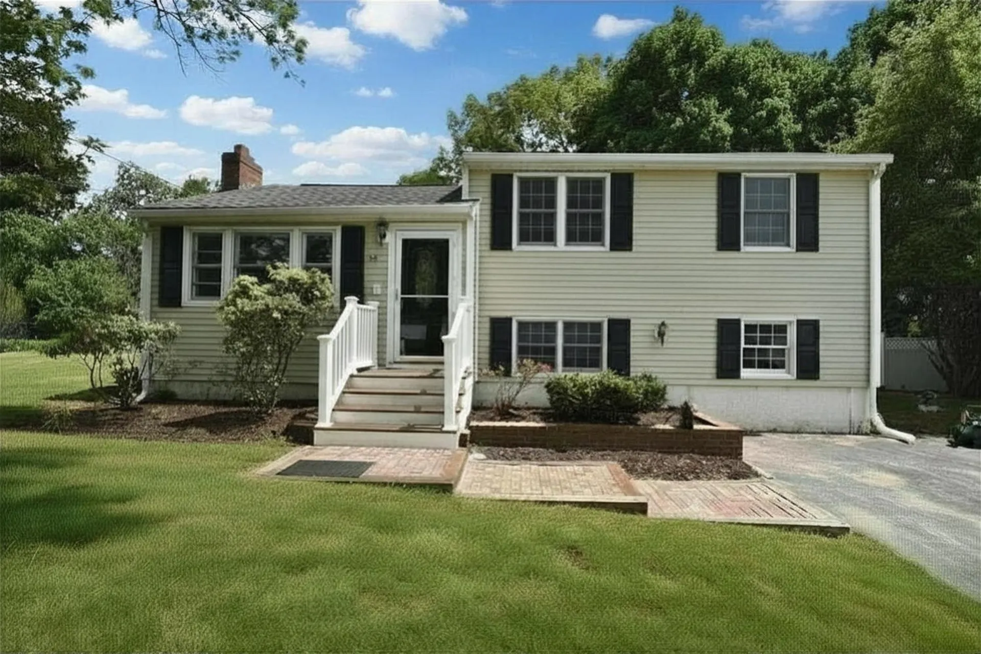 14 Centerville Drive Salem NH 03079