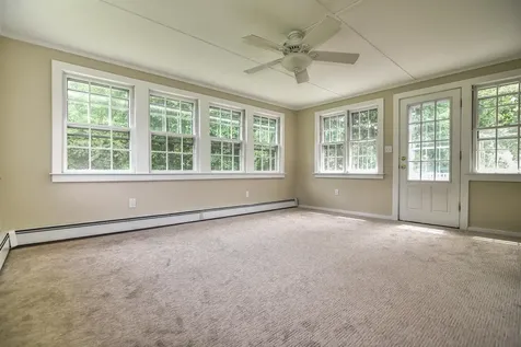 14 Centerville Drive Salem NH 03079