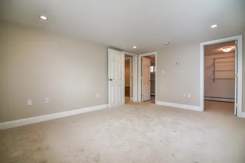 14 Centerville Drive Salem NH 03079