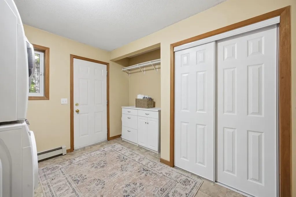 19 Hummingbird Hill Grantham NH 03753