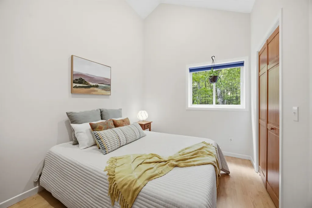 19 Hummingbird Hill Grantham NH 03753