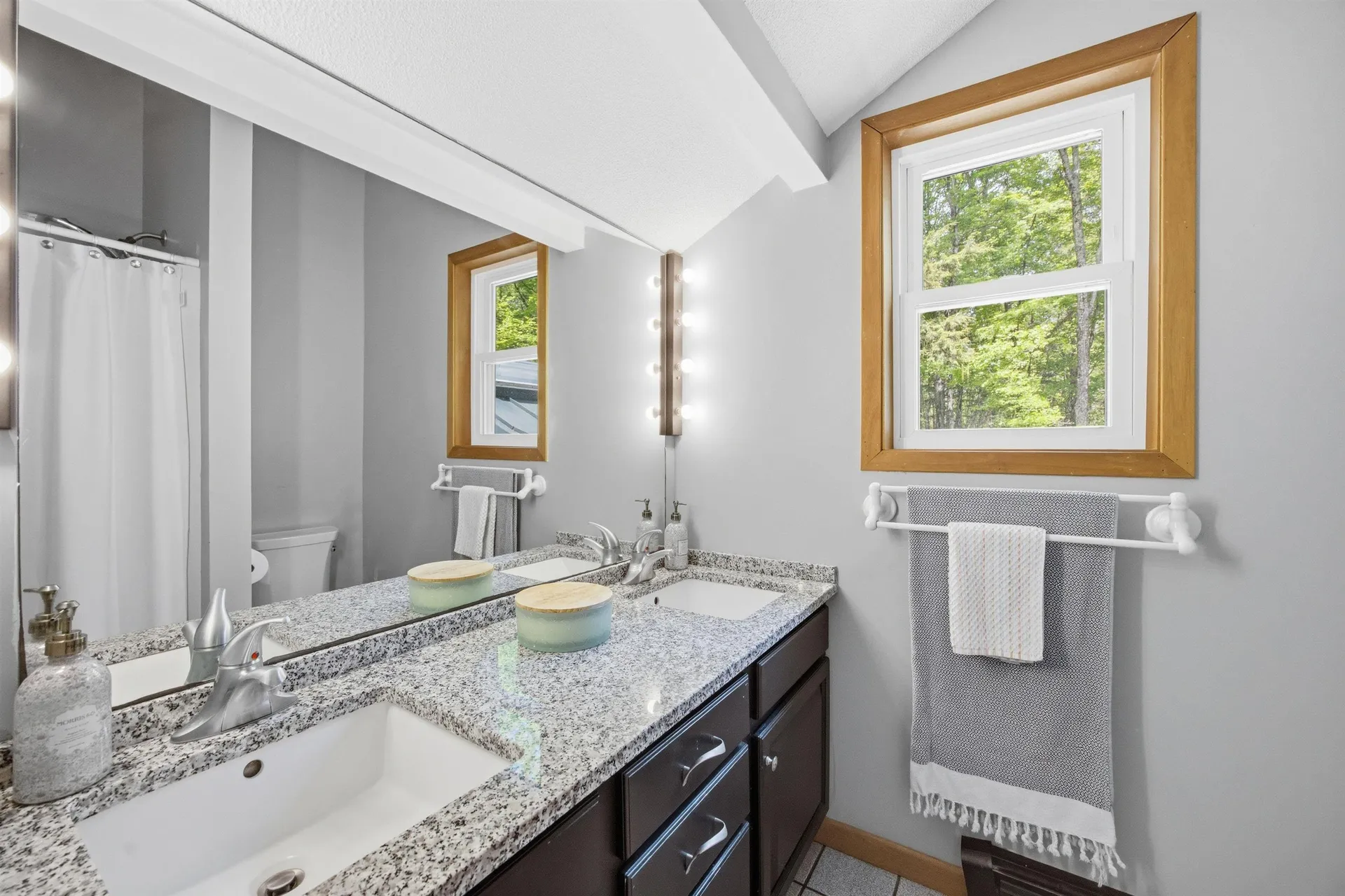 19 Hummingbird Hill Grantham NH 03753