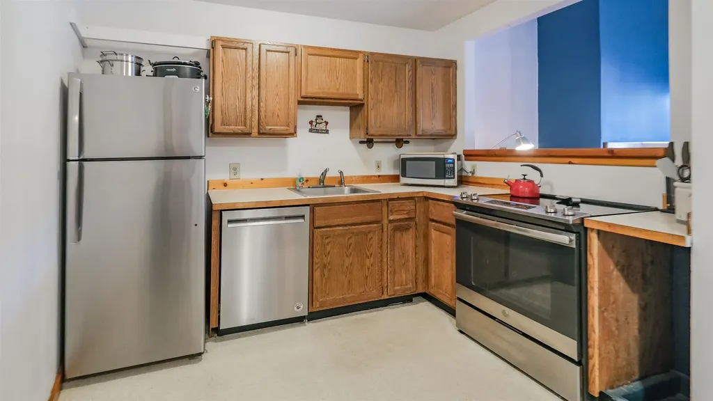 145 Main Street Ludlow VT 05149