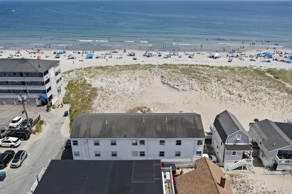 14 Atlantic Avenue Hampton NH 03842