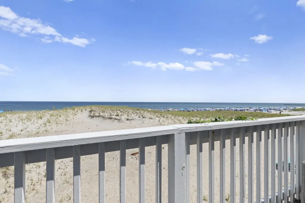 14 Atlantic Avenue Hampton NH 03842