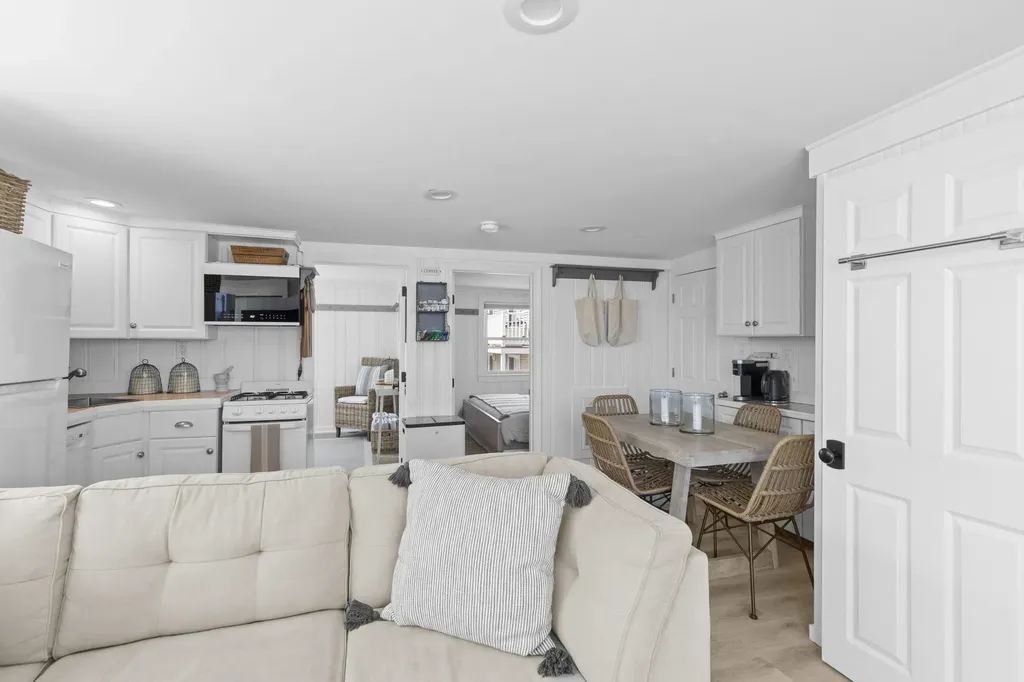 14 Atlantic Avenue Hampton NH 03842