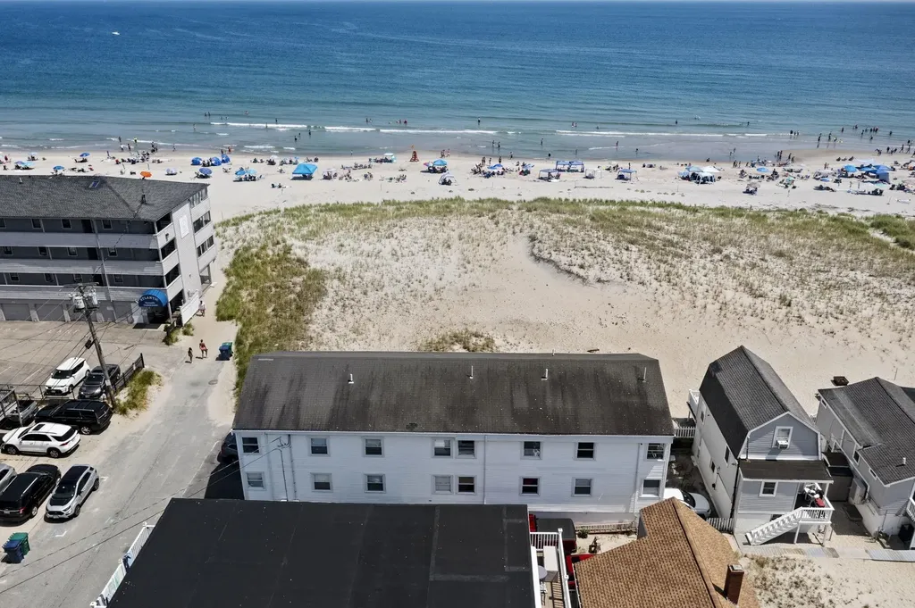 14 Atlantic Avenue Hampton NH 03842