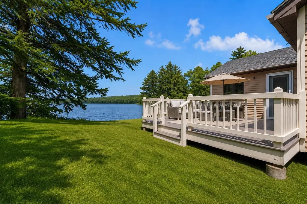81 Lakewood Manor Road Newbury NH 03255