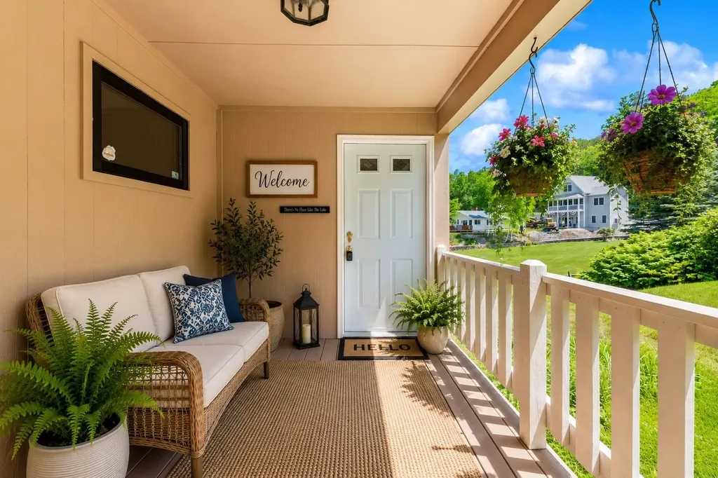 81 Lakewood Manor Road Newbury NH 03255