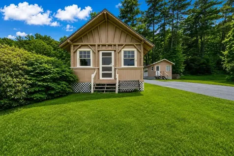 81 Lakewood Manor Road Newbury NH 03255