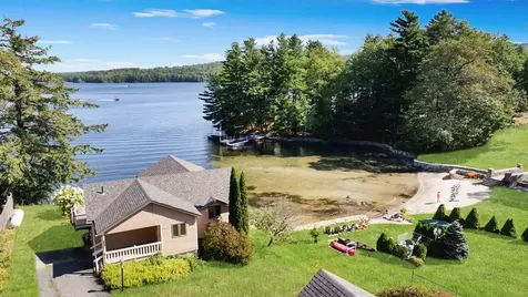 81 Lakewood Manor Road Newbury NH 03255