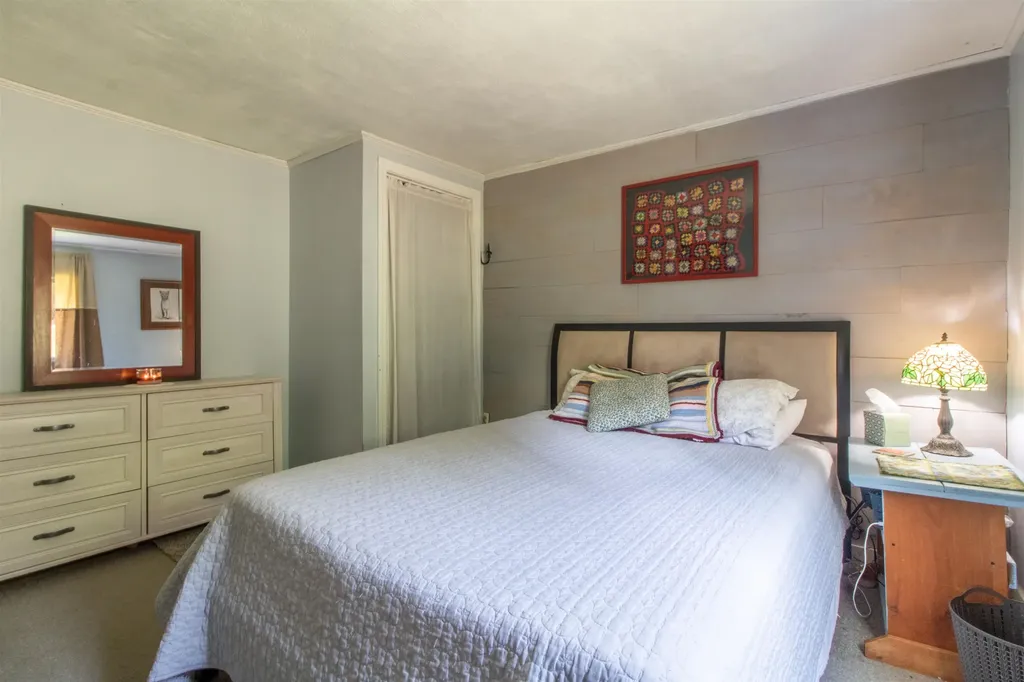 160 Heritage Lane Lyndon VT 05851