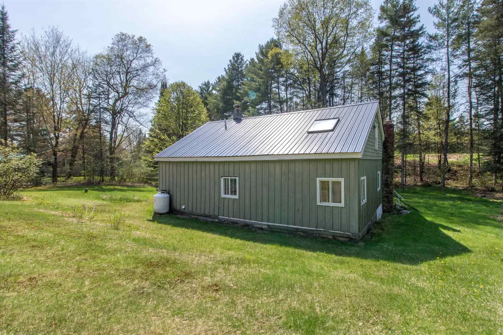 160 Heritage Lane Lyndon VT 05851