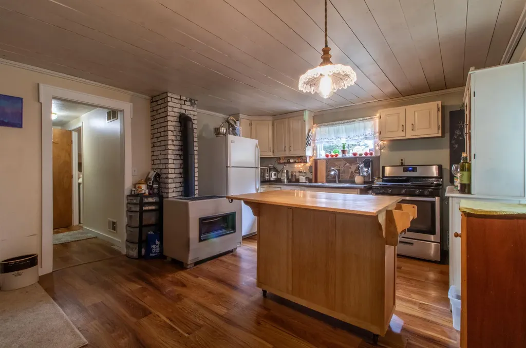 160 Heritage Lane Lyndon VT 05851