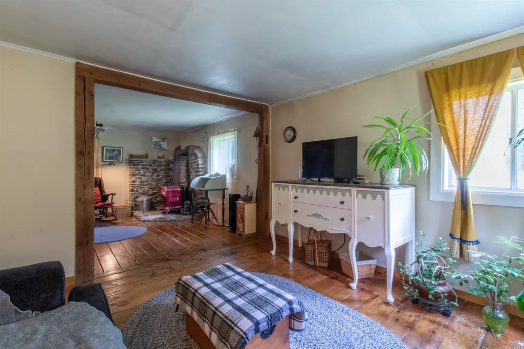 160 Heritage Lane Lyndon VT 05851