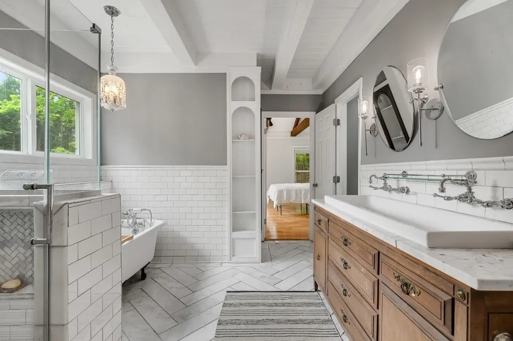 8 Cook Lane Westford VT 05494