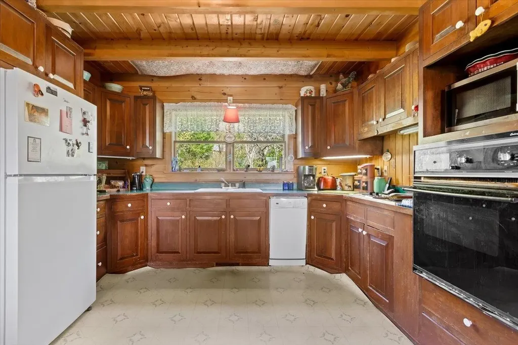 2354 East Ridge Road Sutton VT 05871