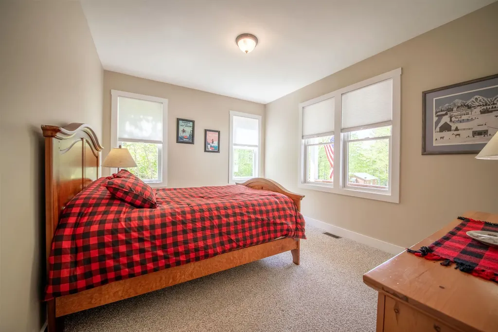 53 Country Lane Wardsboro VT 05360