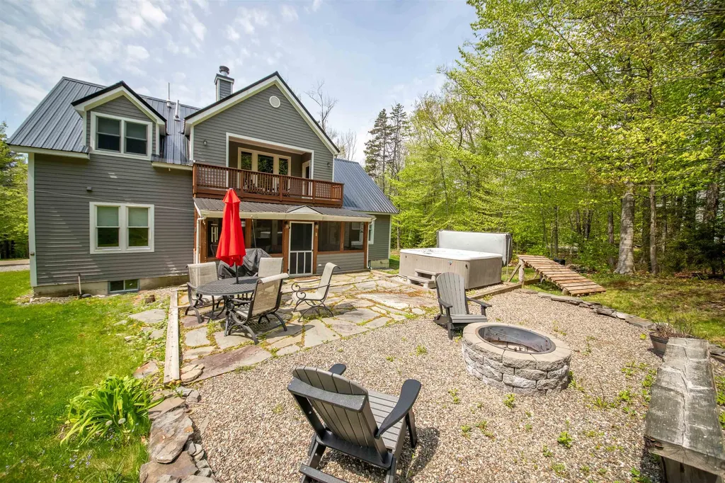 53 Country Lane Wardsboro VT 05360