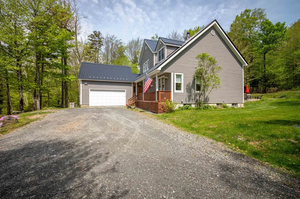 53 Country Lane Wardsboro VT 05360