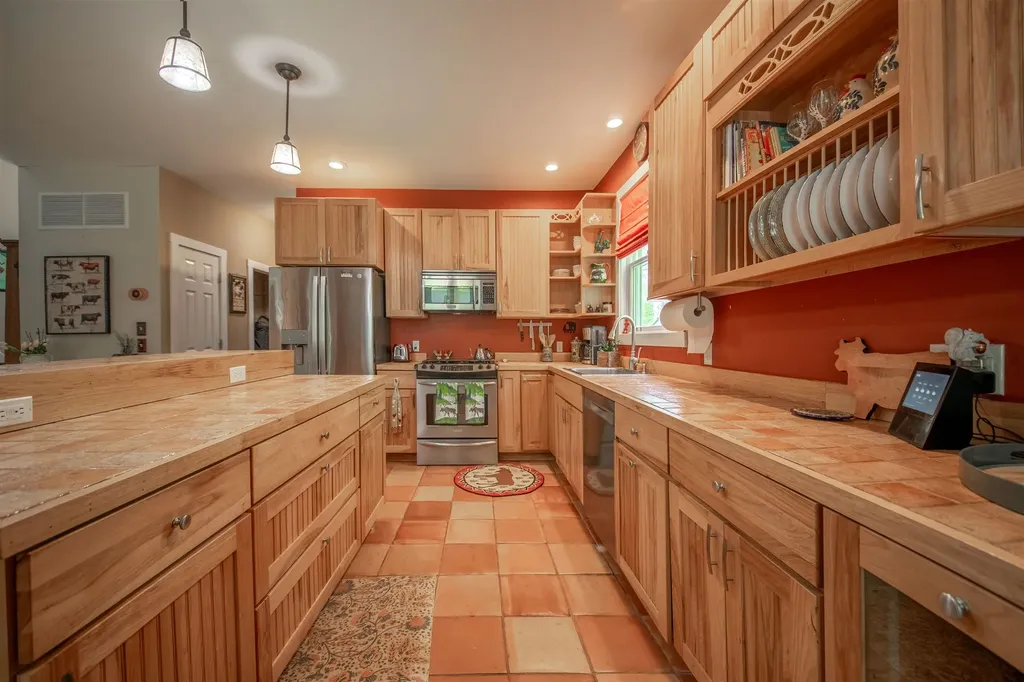 53 Country Lane Wardsboro VT 05360