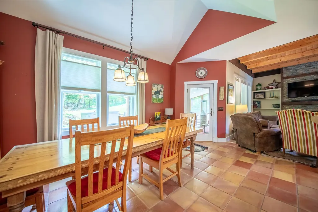 53 Country Lane Wardsboro VT 05360