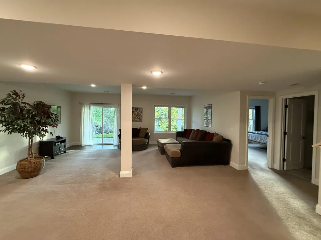 68 Laurentide Lane South Burlington VT 05403