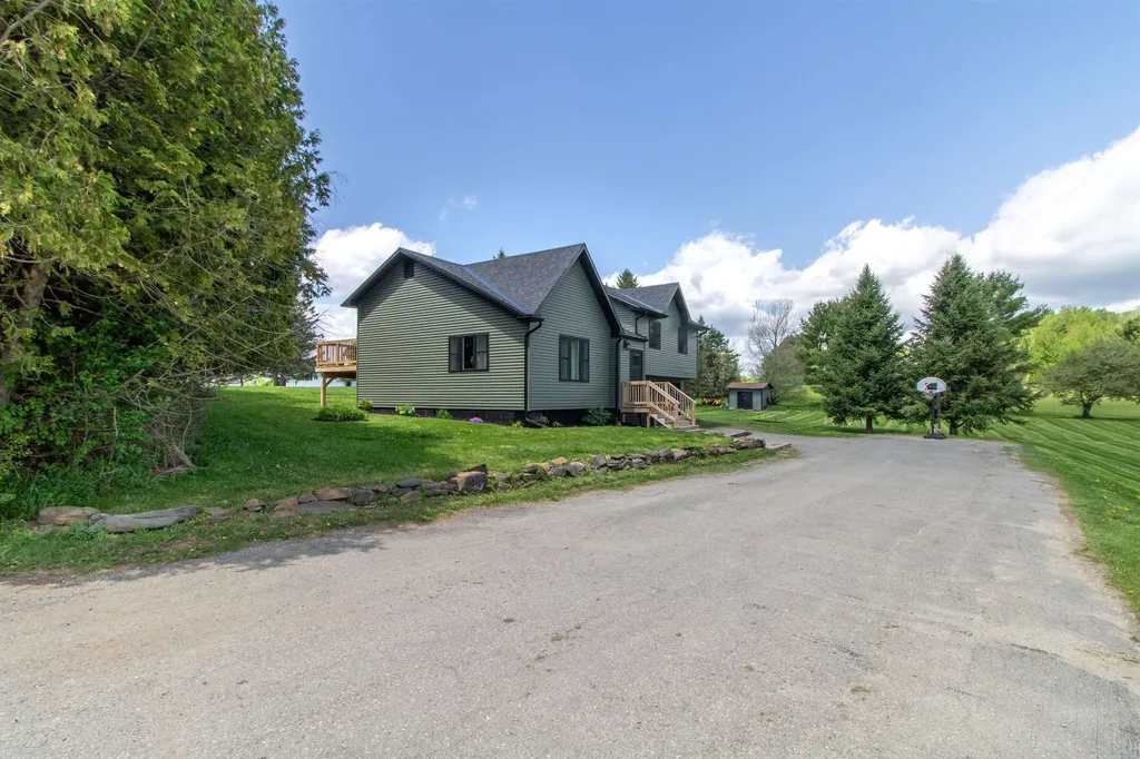 287 Lakeview Drive Derby VT 05829