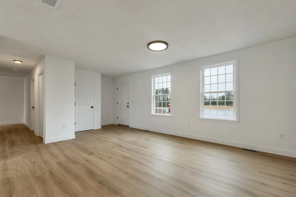12 Piper Street Franklin NH 03235