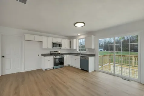 12 Piper Street Franklin NH 03235