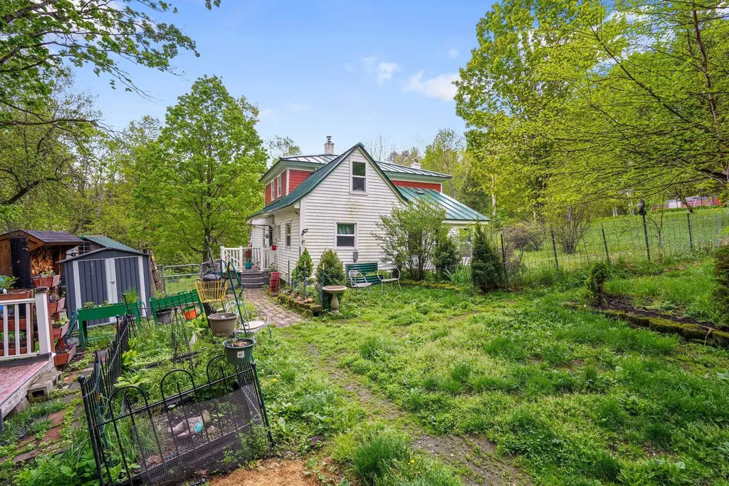 26 Baine Road Marlow NH 03456