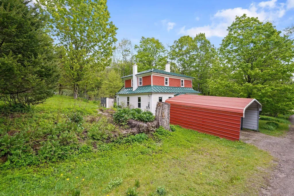 26 Baine Road Marlow NH 03456