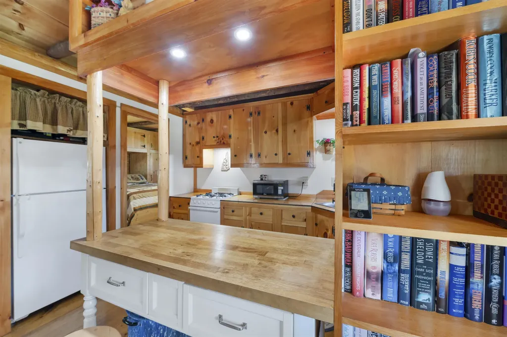 505 Hill Road Pittsburg NH 03592