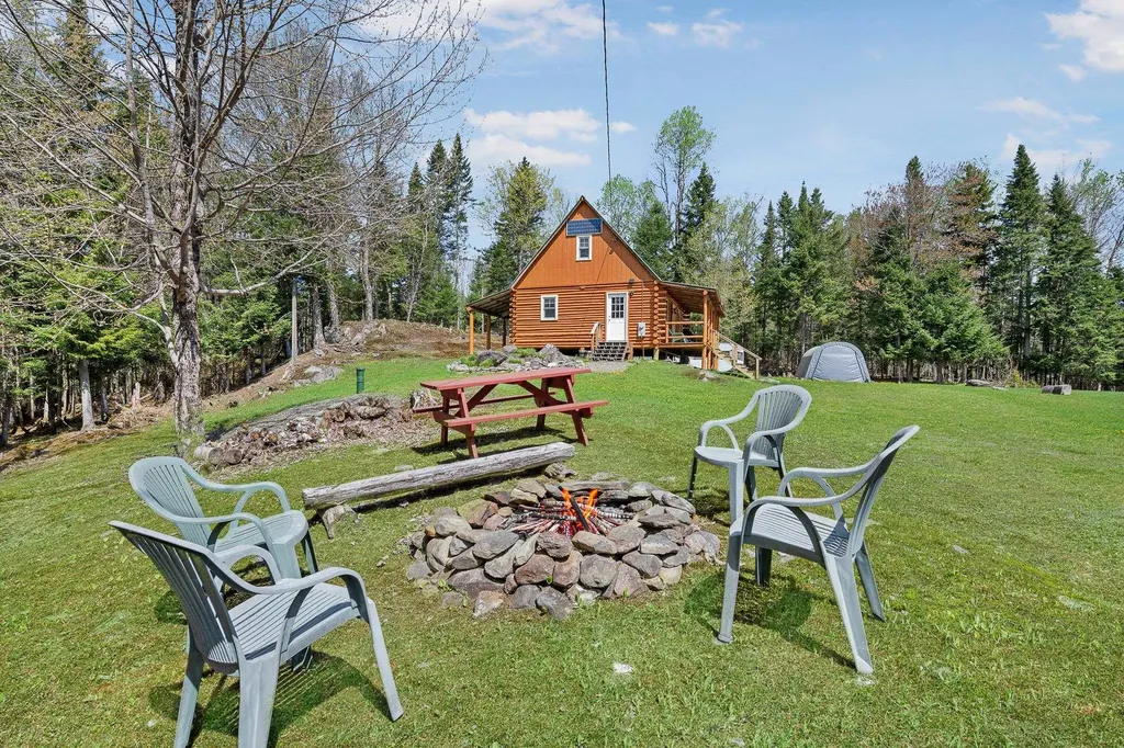 505 Hill Road Pittsburg NH 03592