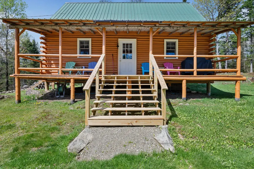 505 Hill Road Pittsburg NH 03592