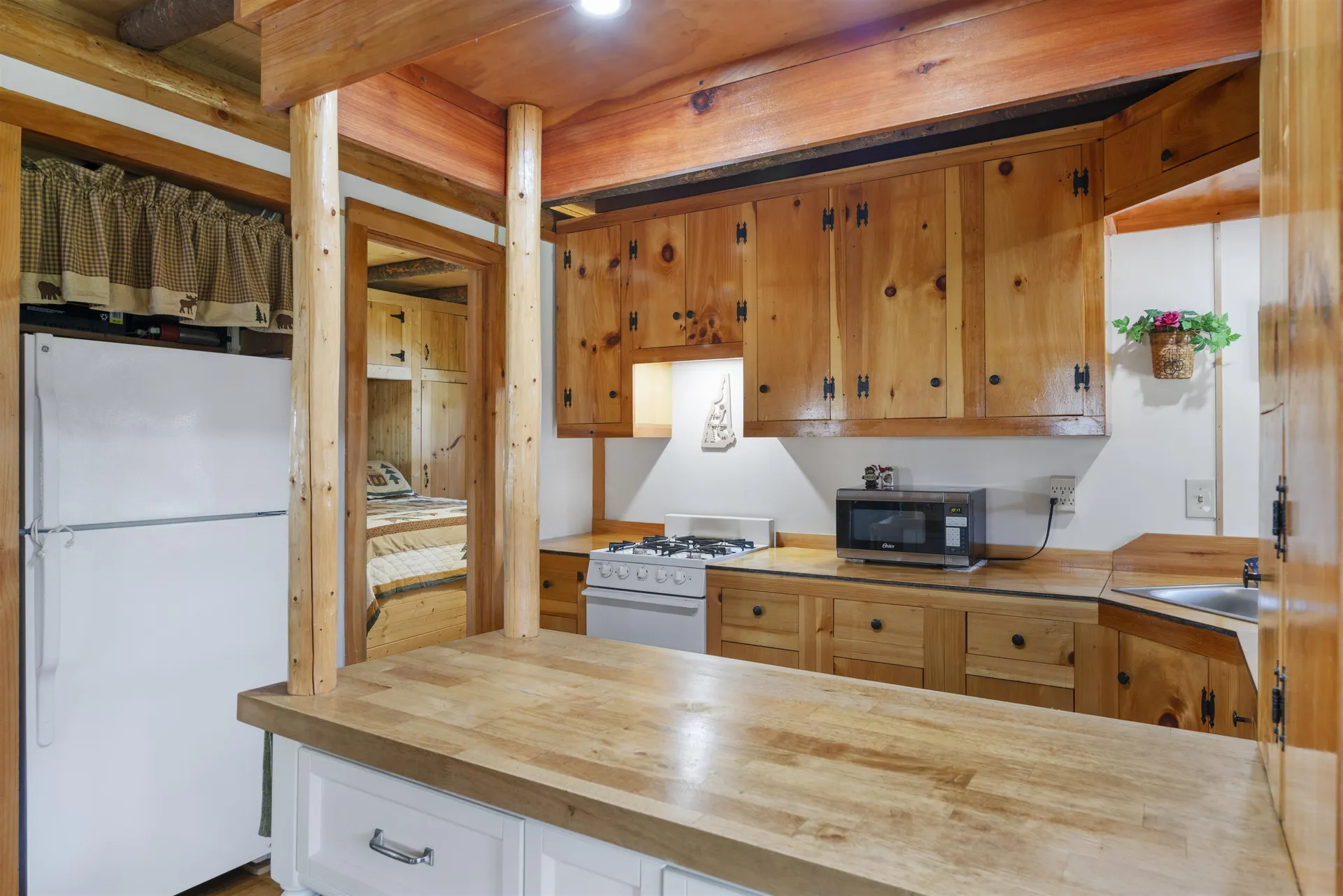 505 Hill Road Pittsburg NH 03592
